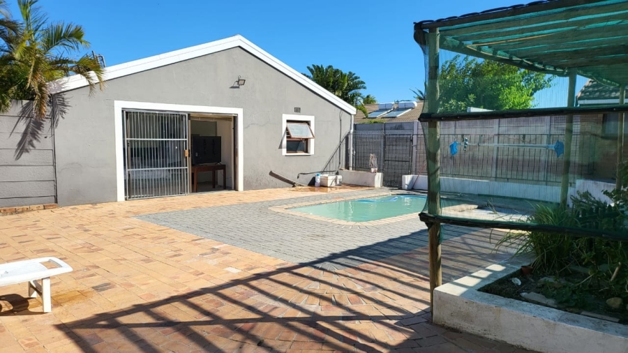 4 Bedroom Property for Sale in Die Bos Western Cape